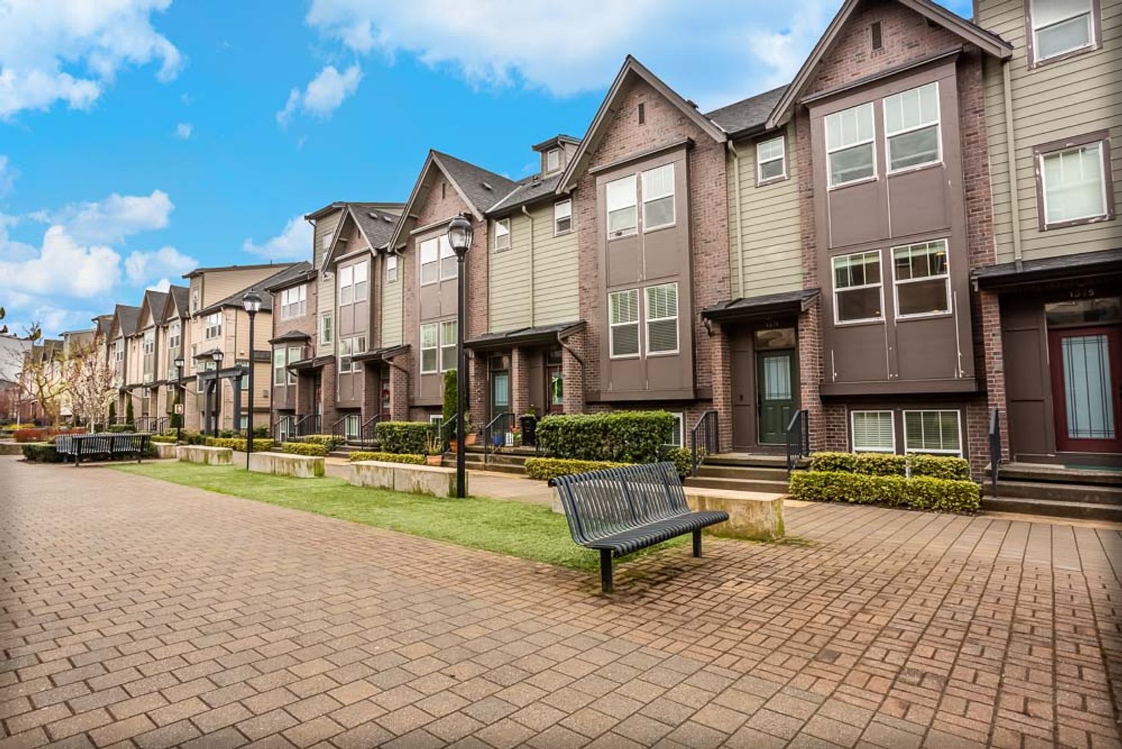 Welcome to the Brownstones at Issaquah Highlands Available August 1st – photo 1