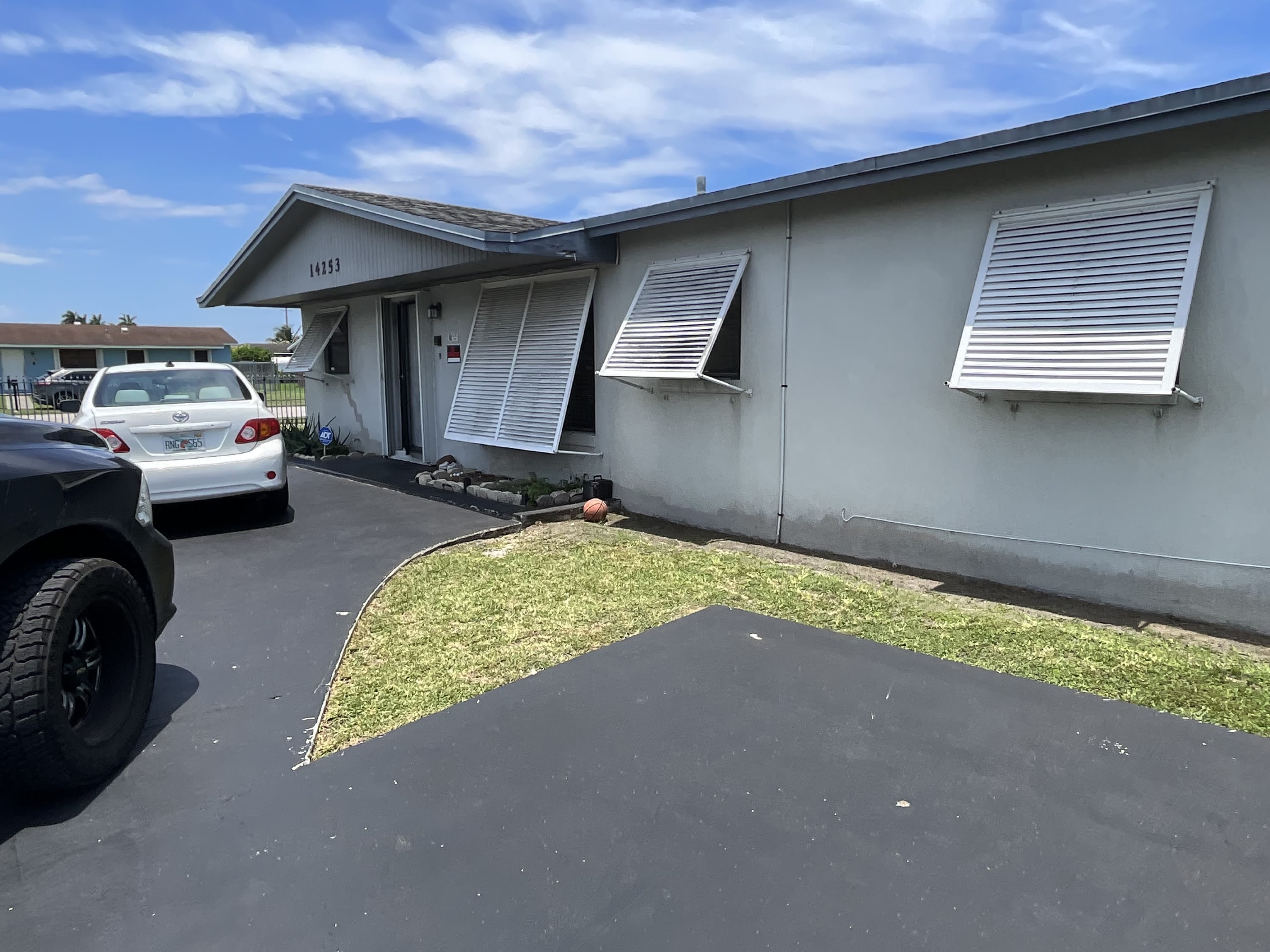 14253 Southwest 107th Place – photo 2