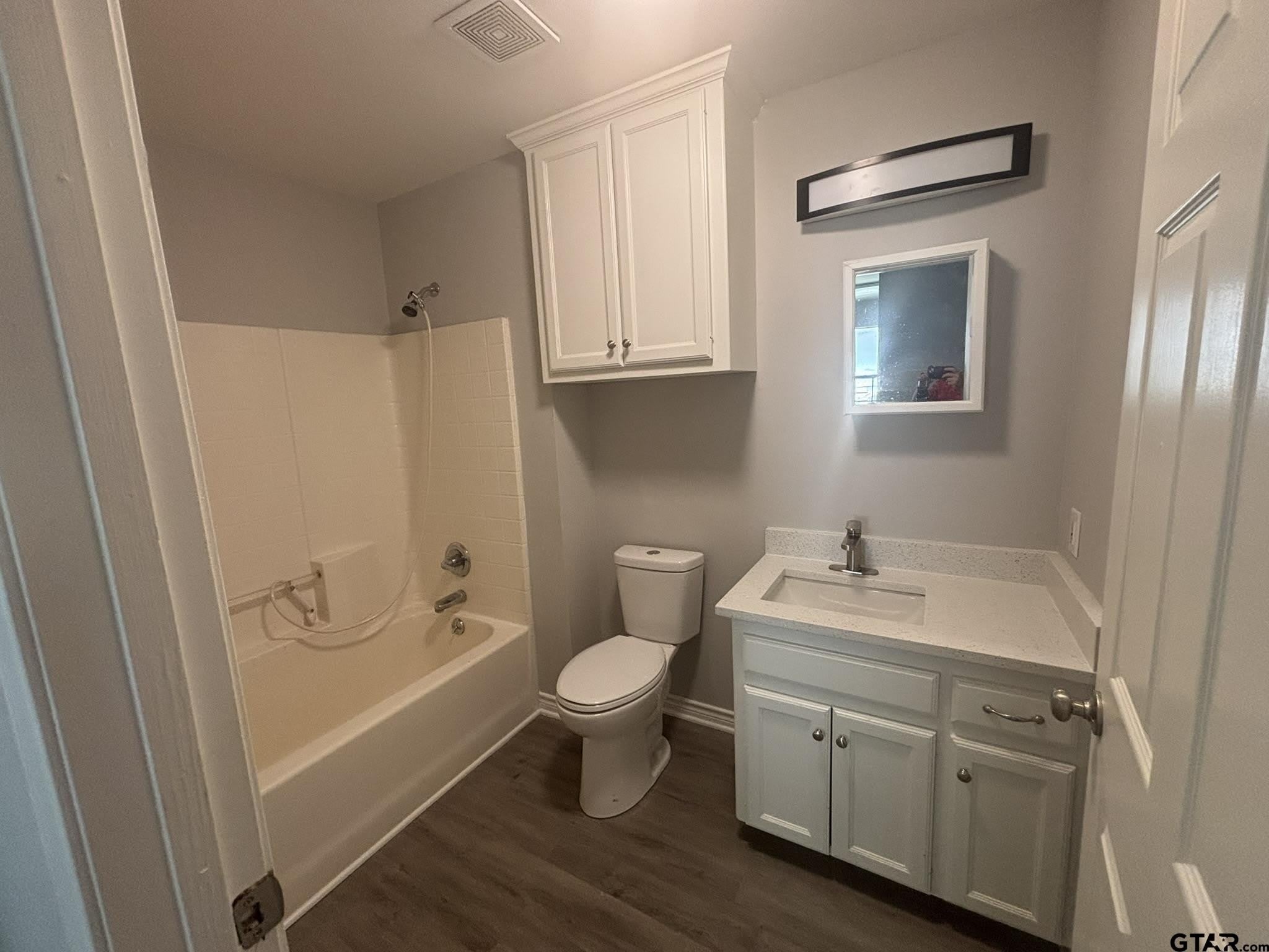 312 E Eddy – photo 3