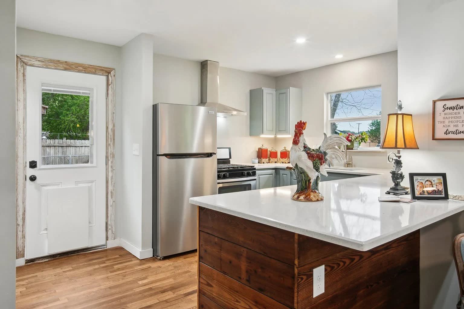 801 1/2 Bishop Street – photo 5