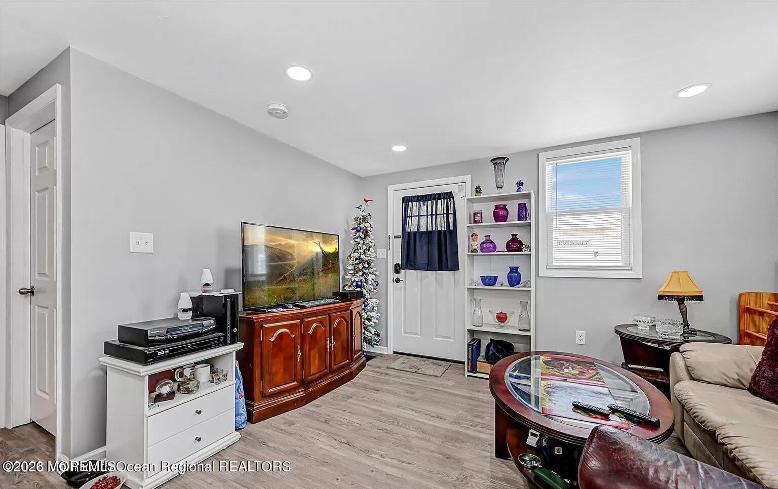 240 Sherman Avenue – photo 2