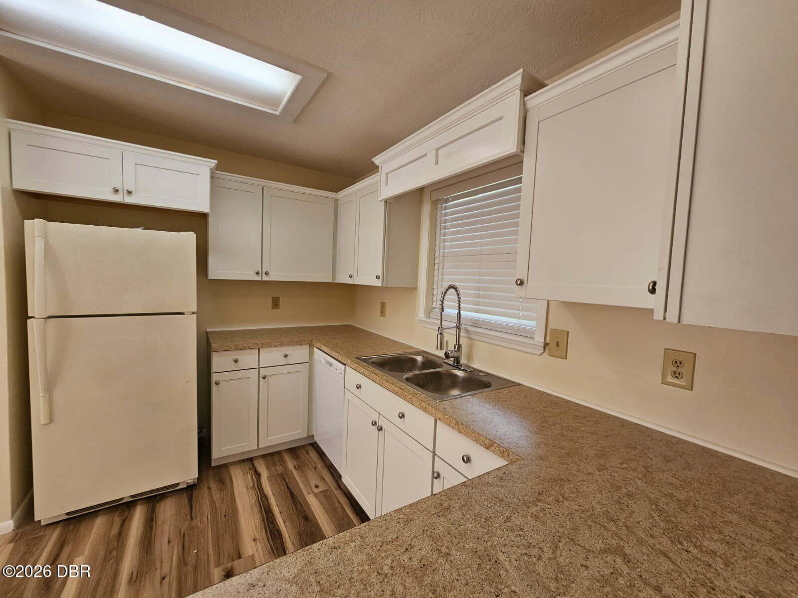 621 Cole Drive – photo 2