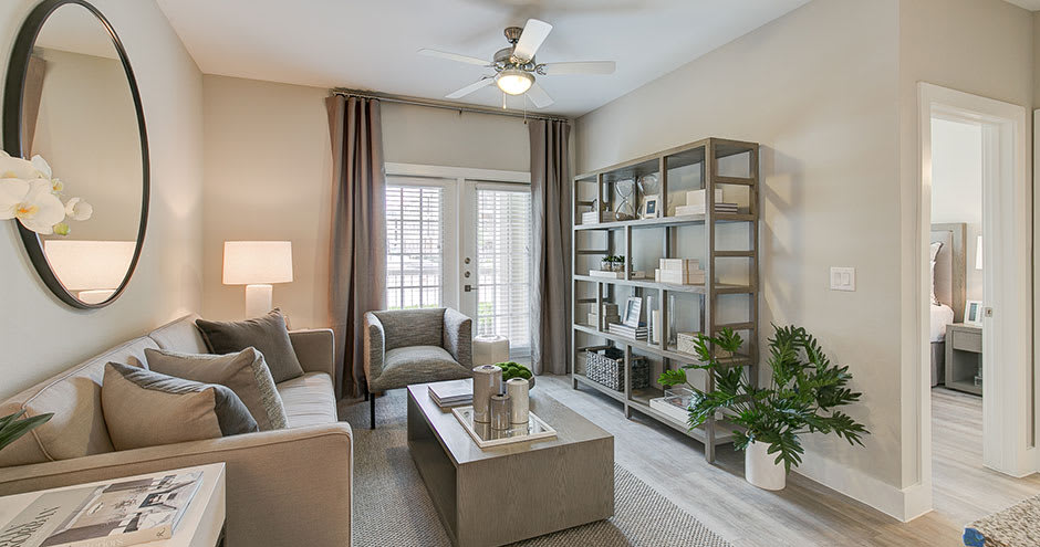 Riverhaus Creekside Apartments – photo 3