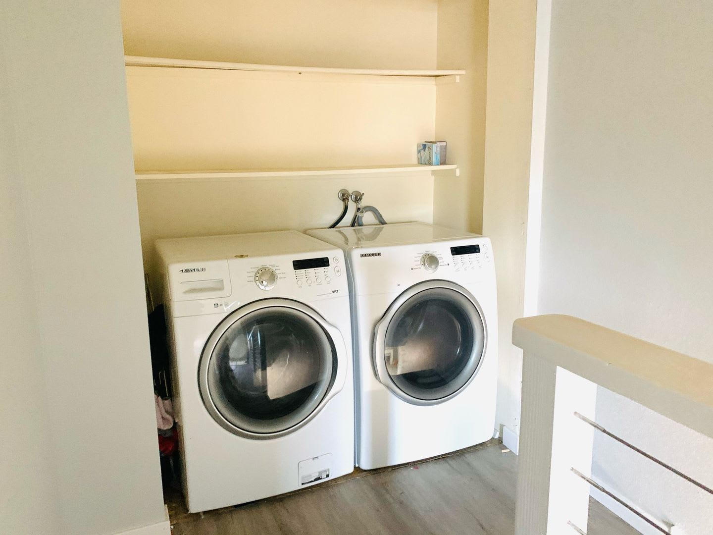 Light, Bright and Updated 2 bed 1.5 bath townhouse in Lynnwood – photo 3