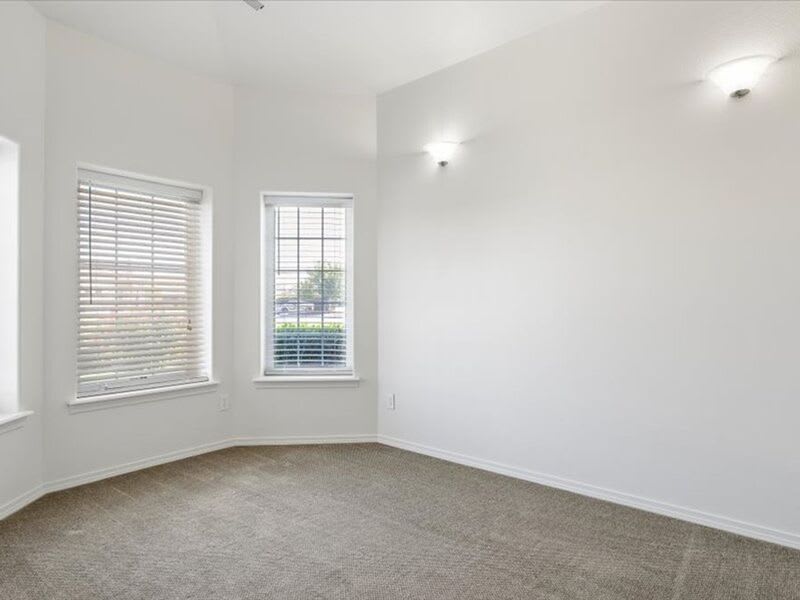 9604 Mia Lane – photo 4