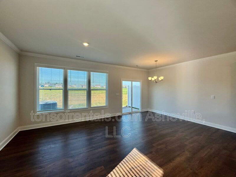 216 Valley Breeze Road – photo 4