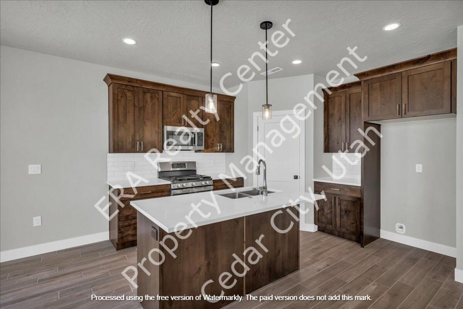 Move-In Discount!!! Newer Construction 3 bedroom- 2 bath Single Family Home – photo 3