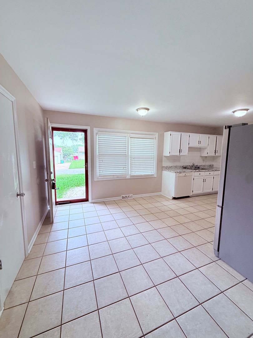 Newly Remodeled 4 Bedroom Home In Lee S Summit – photo 2