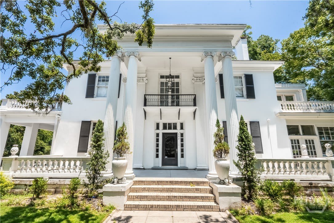 602 E Victory Drive – photo 1