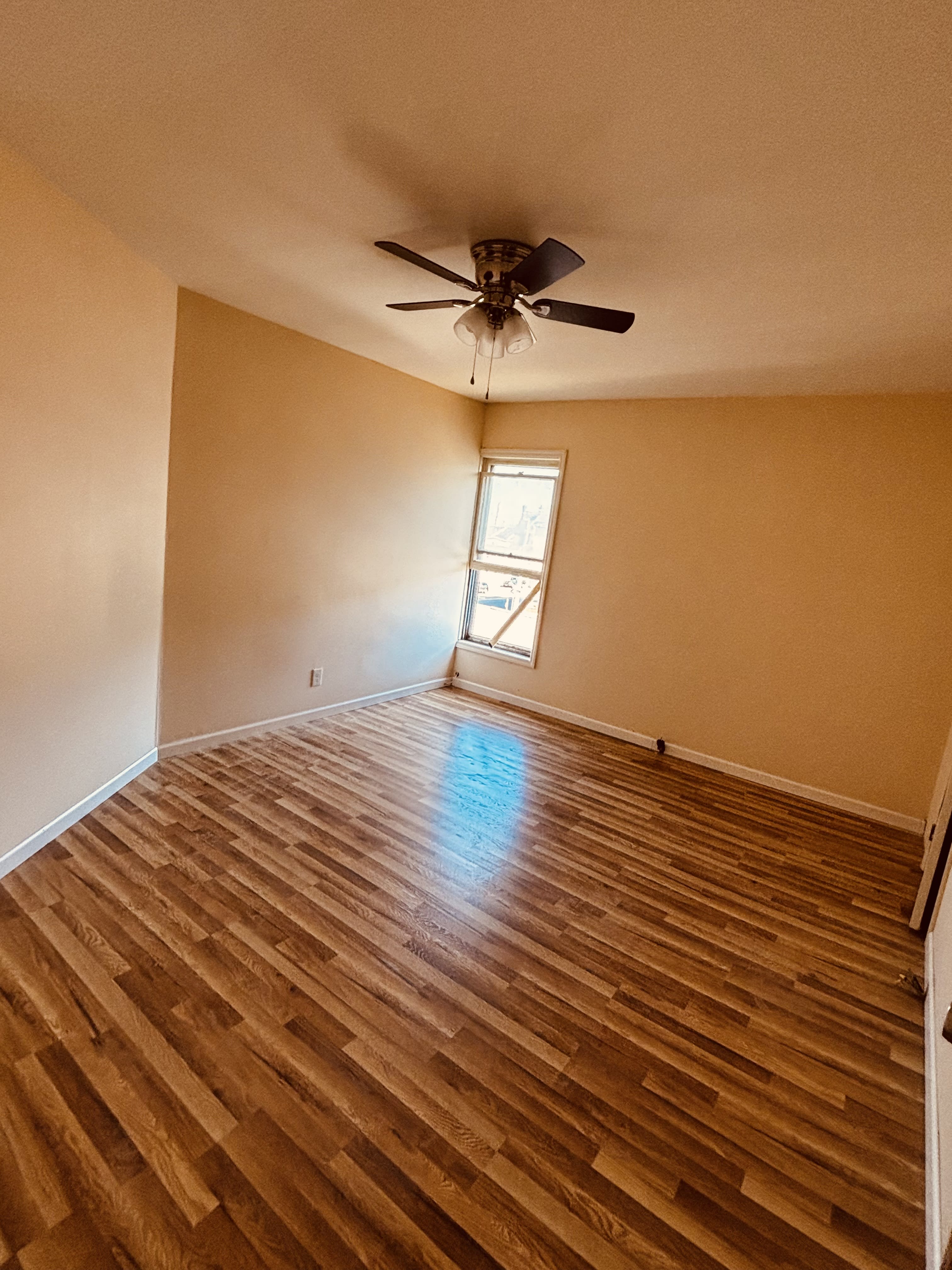 24 Main St – photo 1