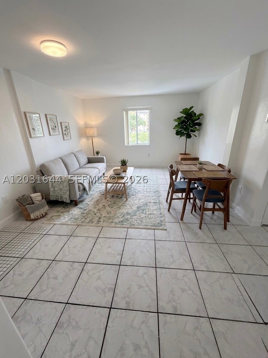 2745 W Okeechobee Rd – photo 2