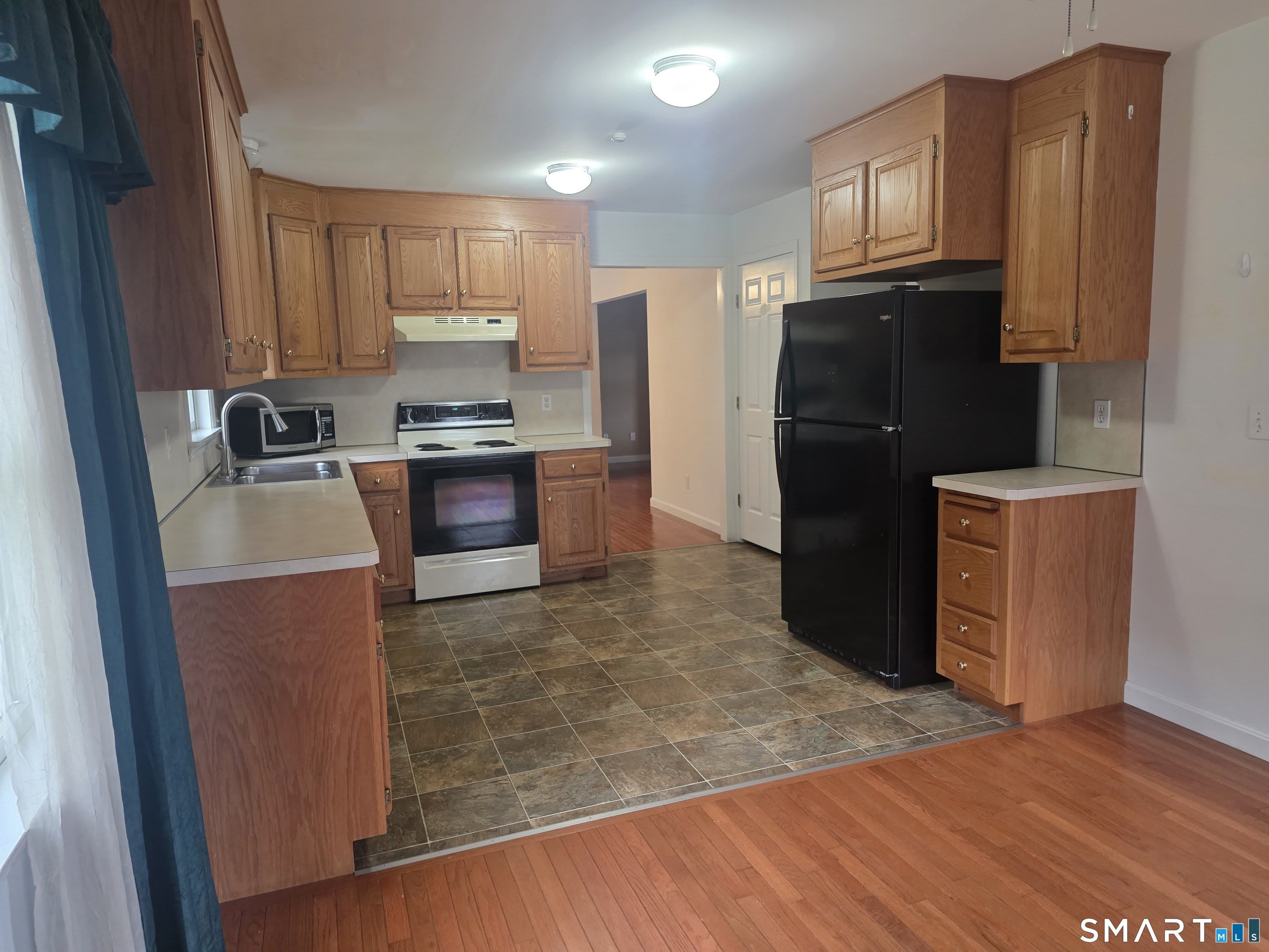 15 Elizabeth Drive – photo 4