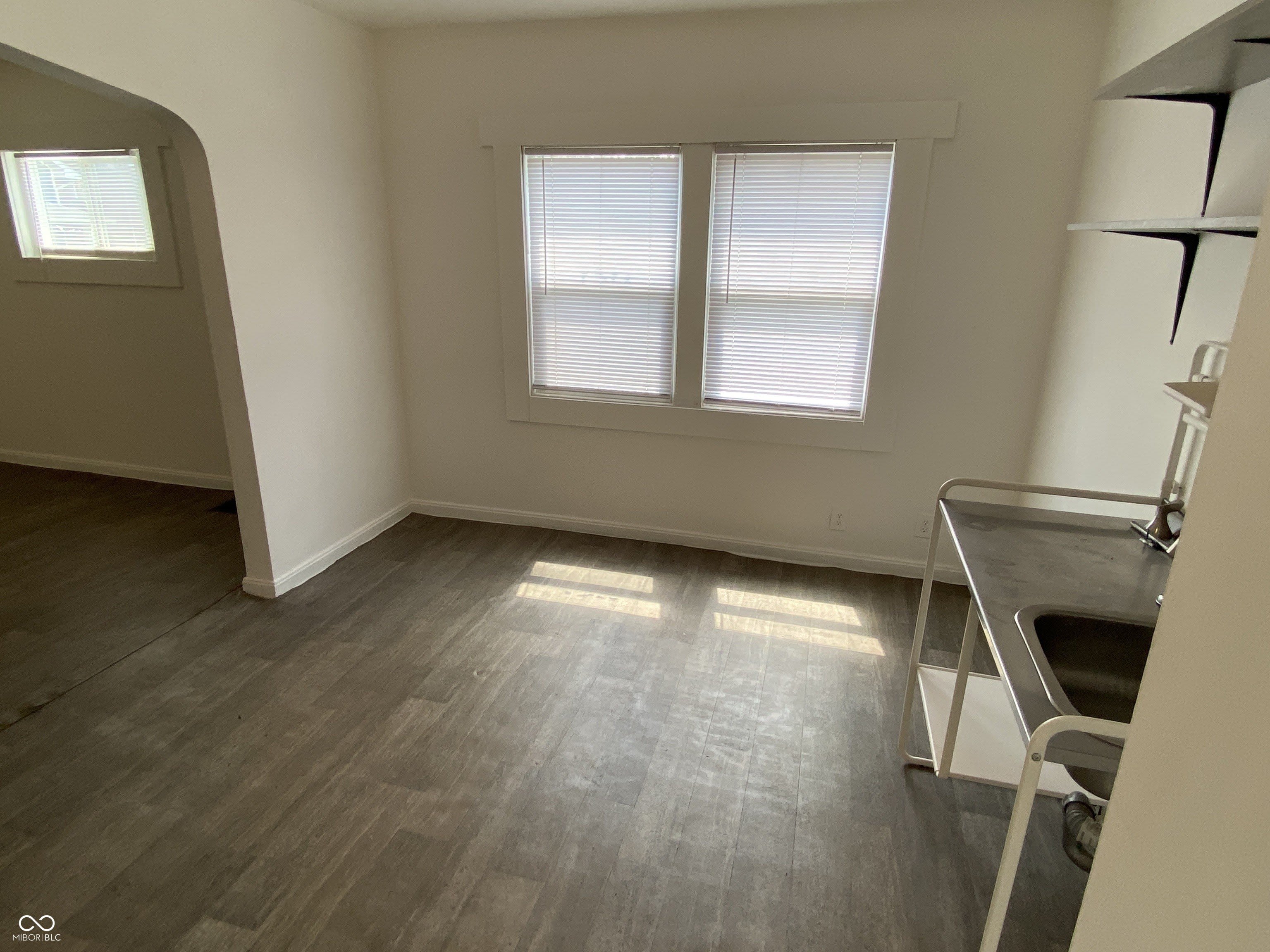 318 N Sherman Drive – photo 5