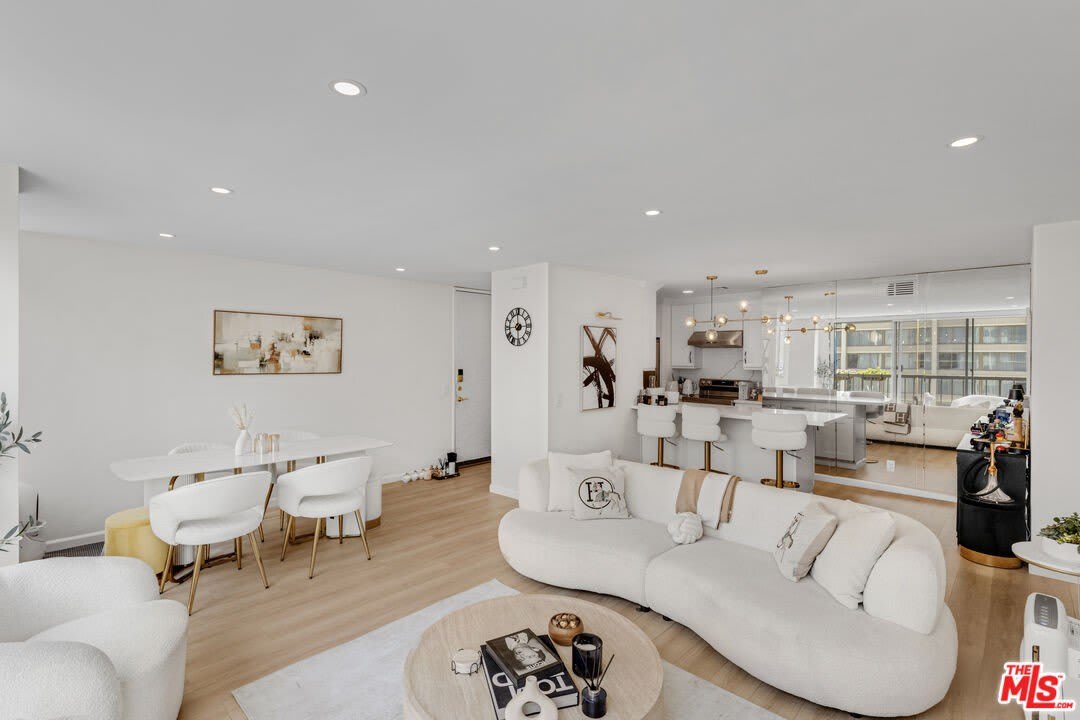 10747 Wilshire Blvd – photo 5