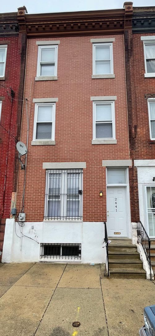 Four Bedroom House For Rent – photo 1