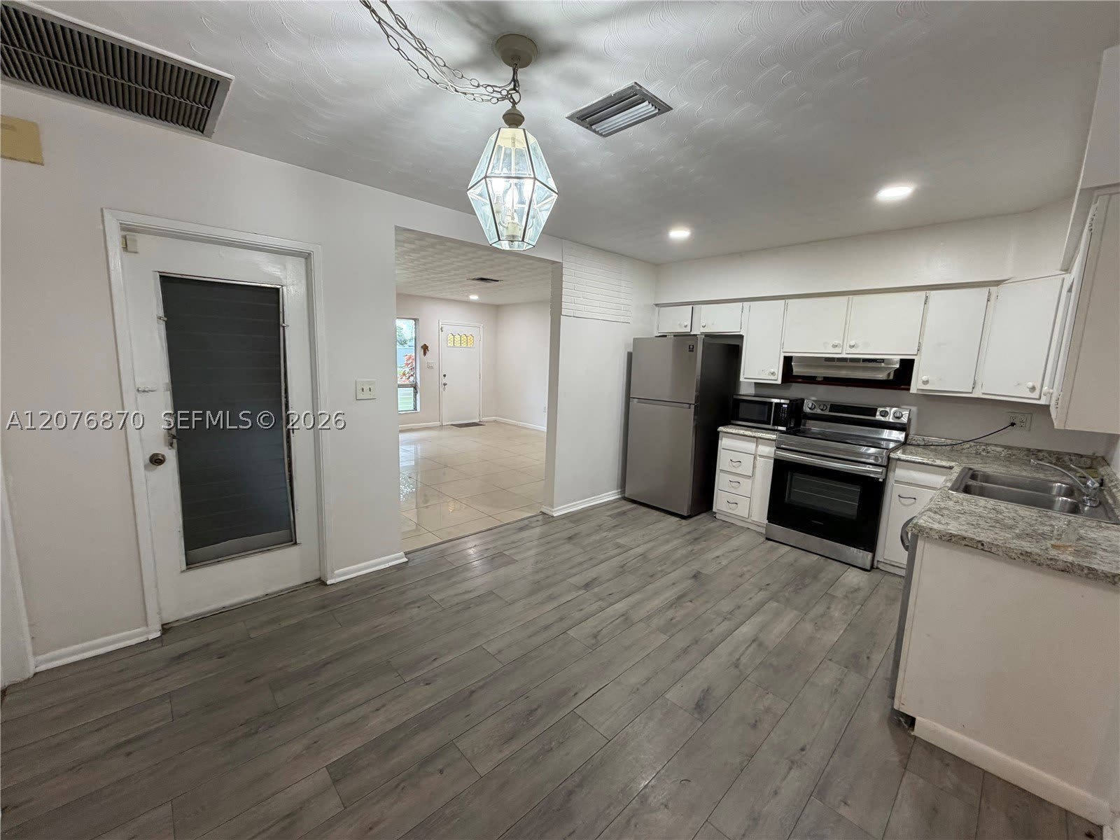 650 N 73Rd Ave – photo 5