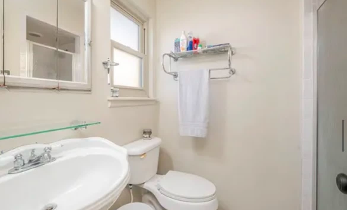 2717 Beechwood St – photo 4