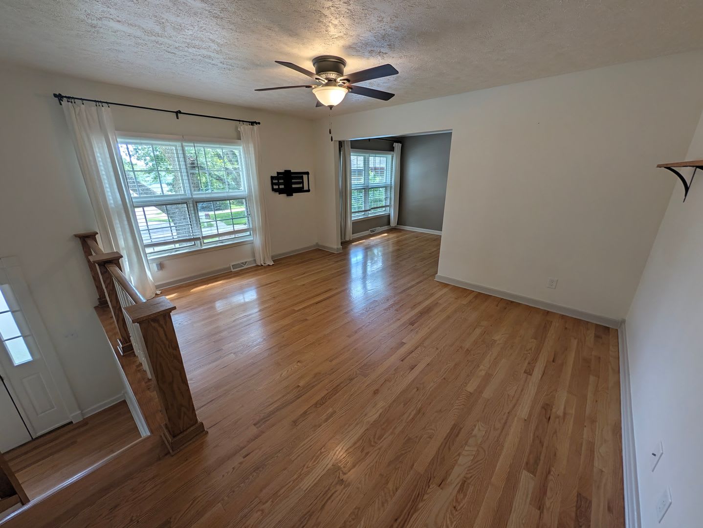 Updated Papillion House w/ 4 Season Room – photo 5