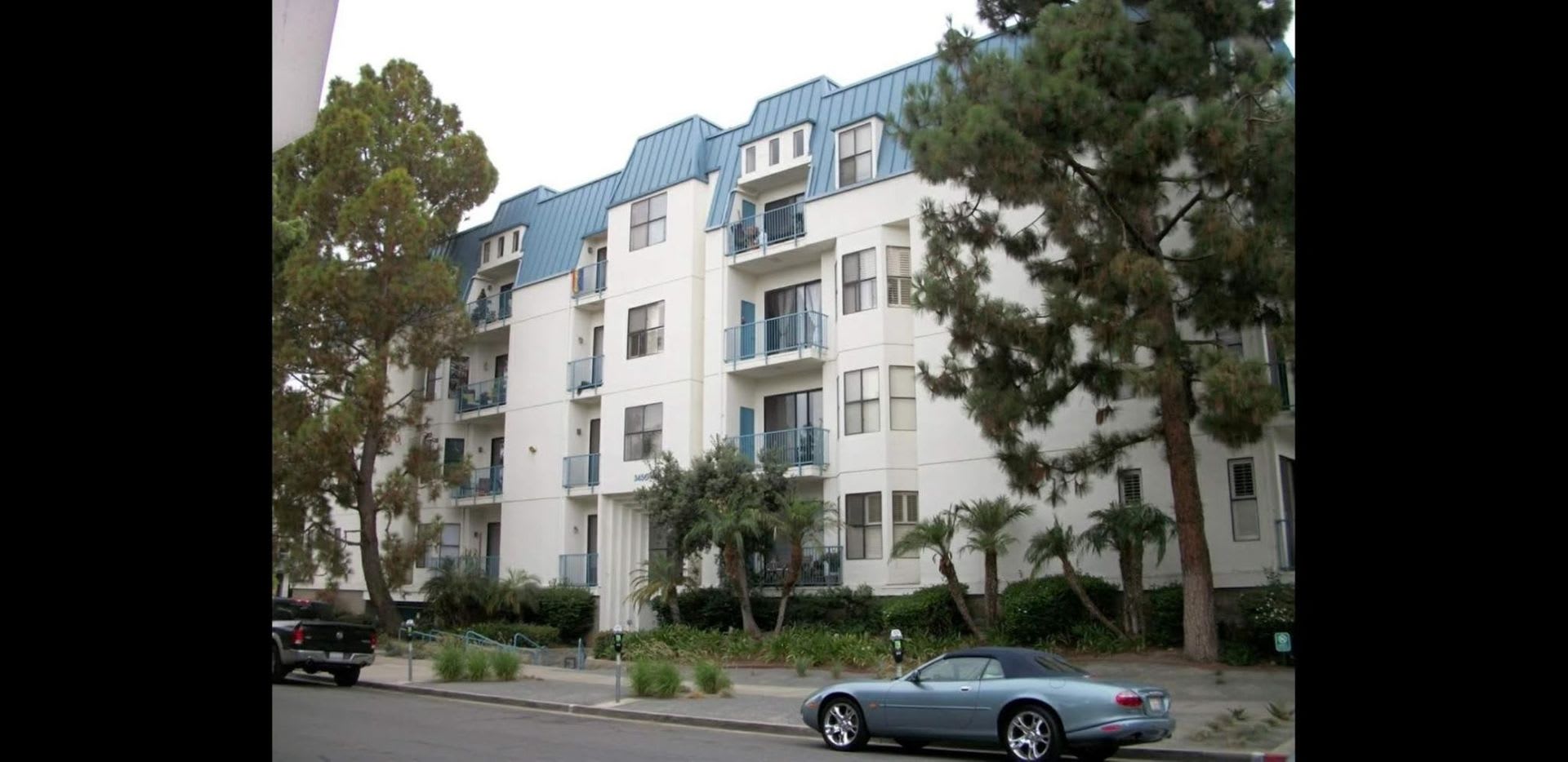 Large 2 Bedroom 2 Bathroom Unit In Bankers Hill – photo 1