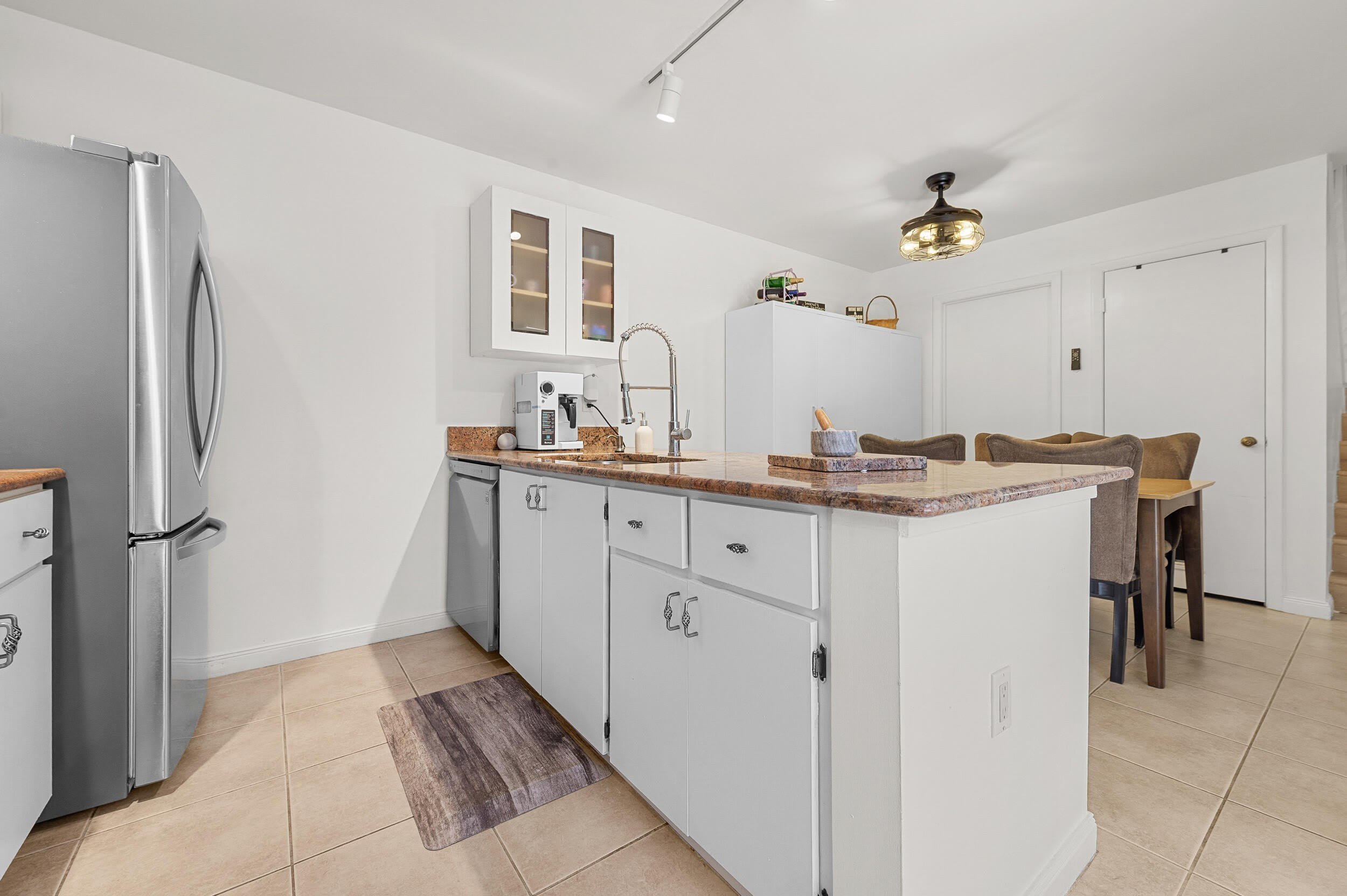 7424 74th Way – photo 4