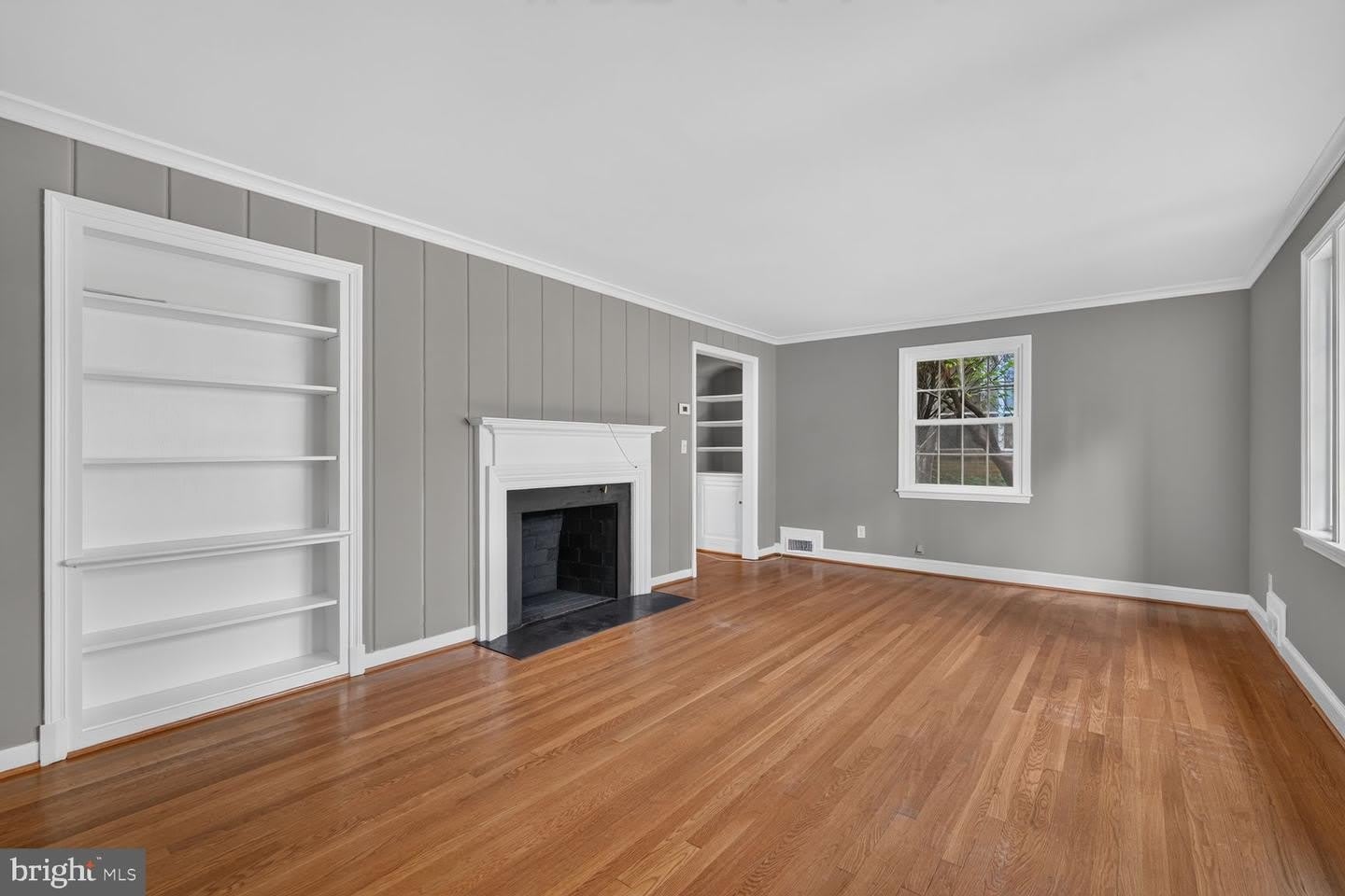 7215 ROLLINGWOOD DR – photo 4