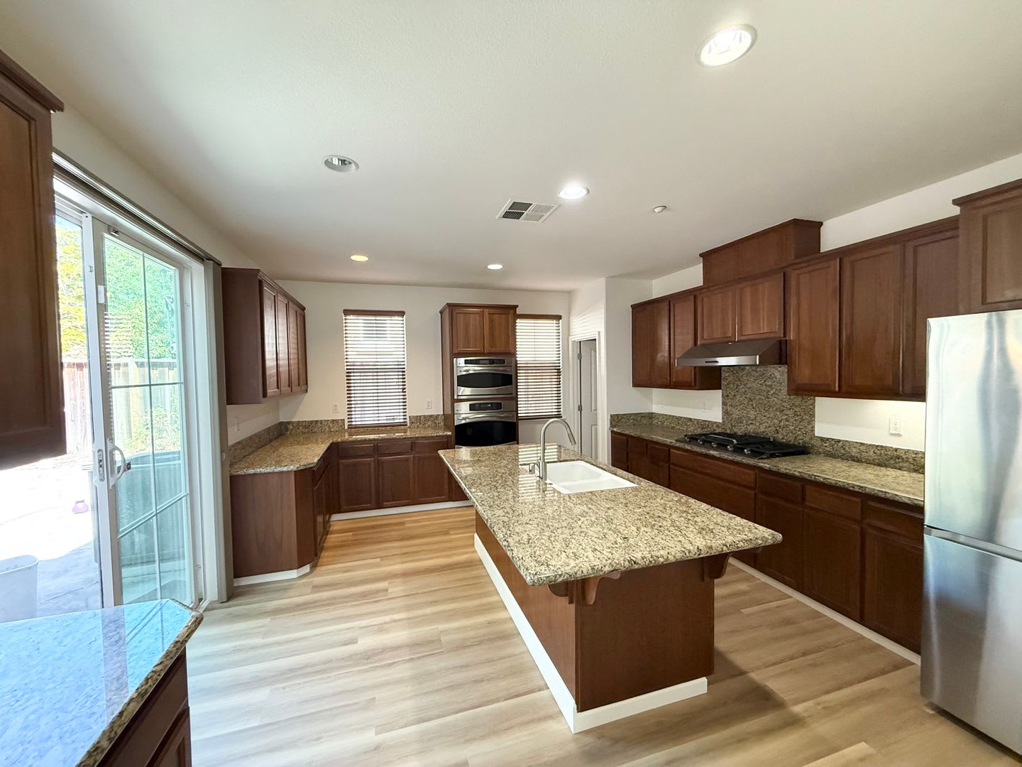 Well-Maintained 4BD/3.5BA Single Family Home in Dublin's Positano Community! – photo 3