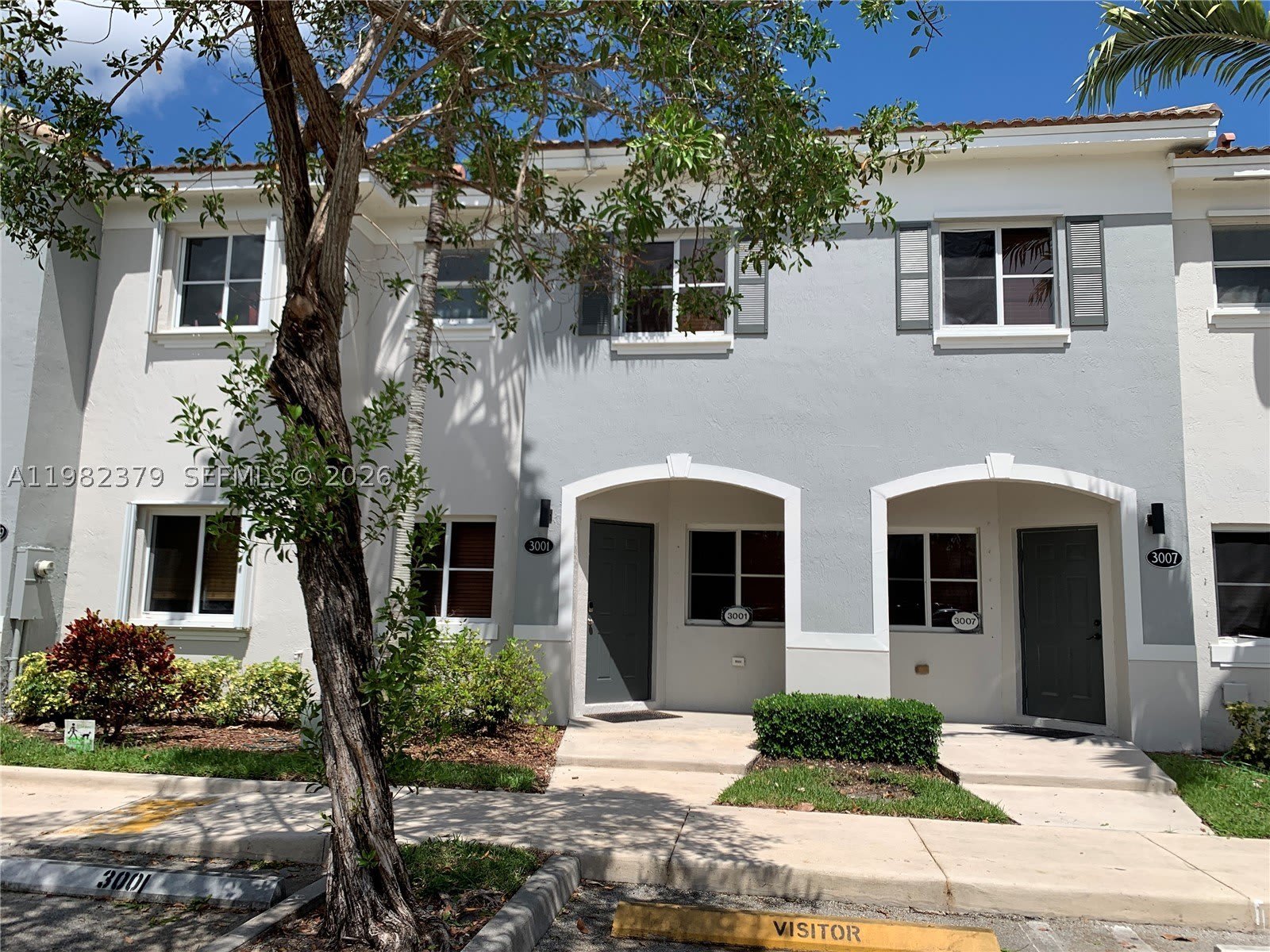 3001 SE 17th Ave – photo 1