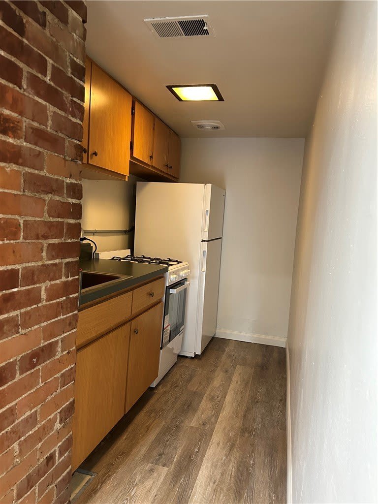 317 Stratford Ave – photo 3