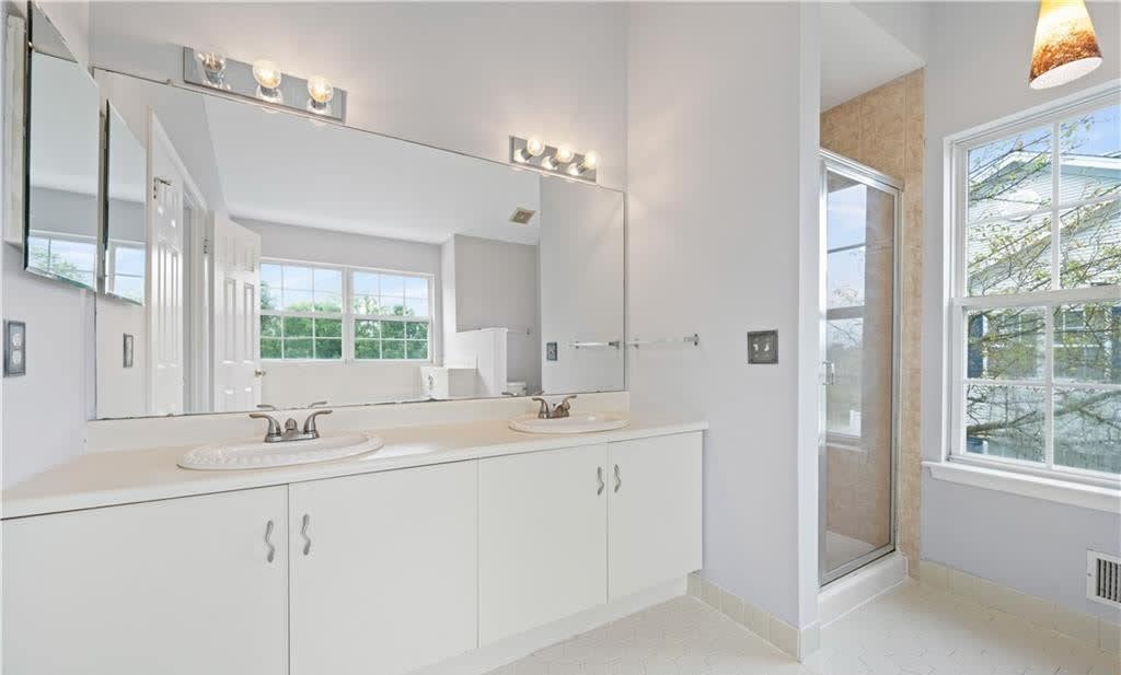 32 Cabot Way – photo 3