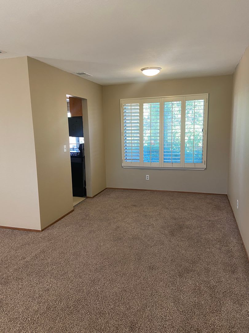 A Rosemont 4 Bdrm, 3 Bath – photo 4