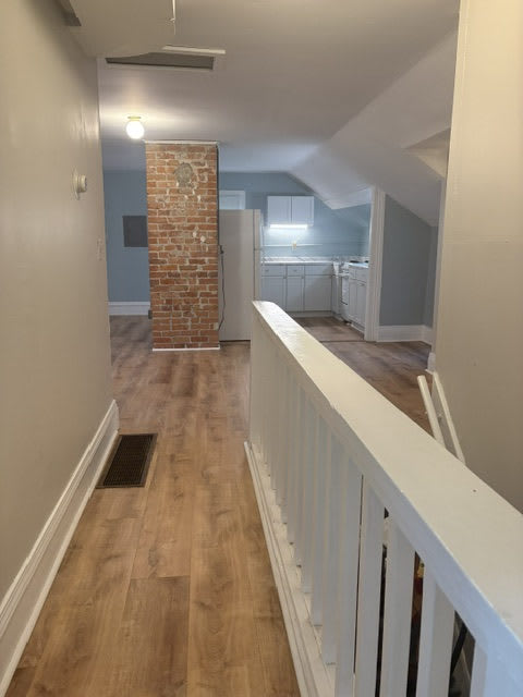213 Ballard St – photo 4