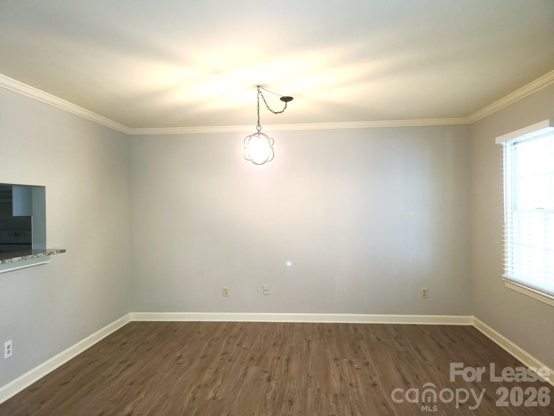 2141 Selwyn Avenue – photo 5