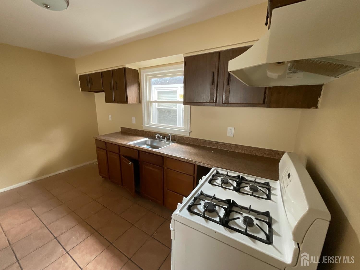60 Glenn Drive – photo 3