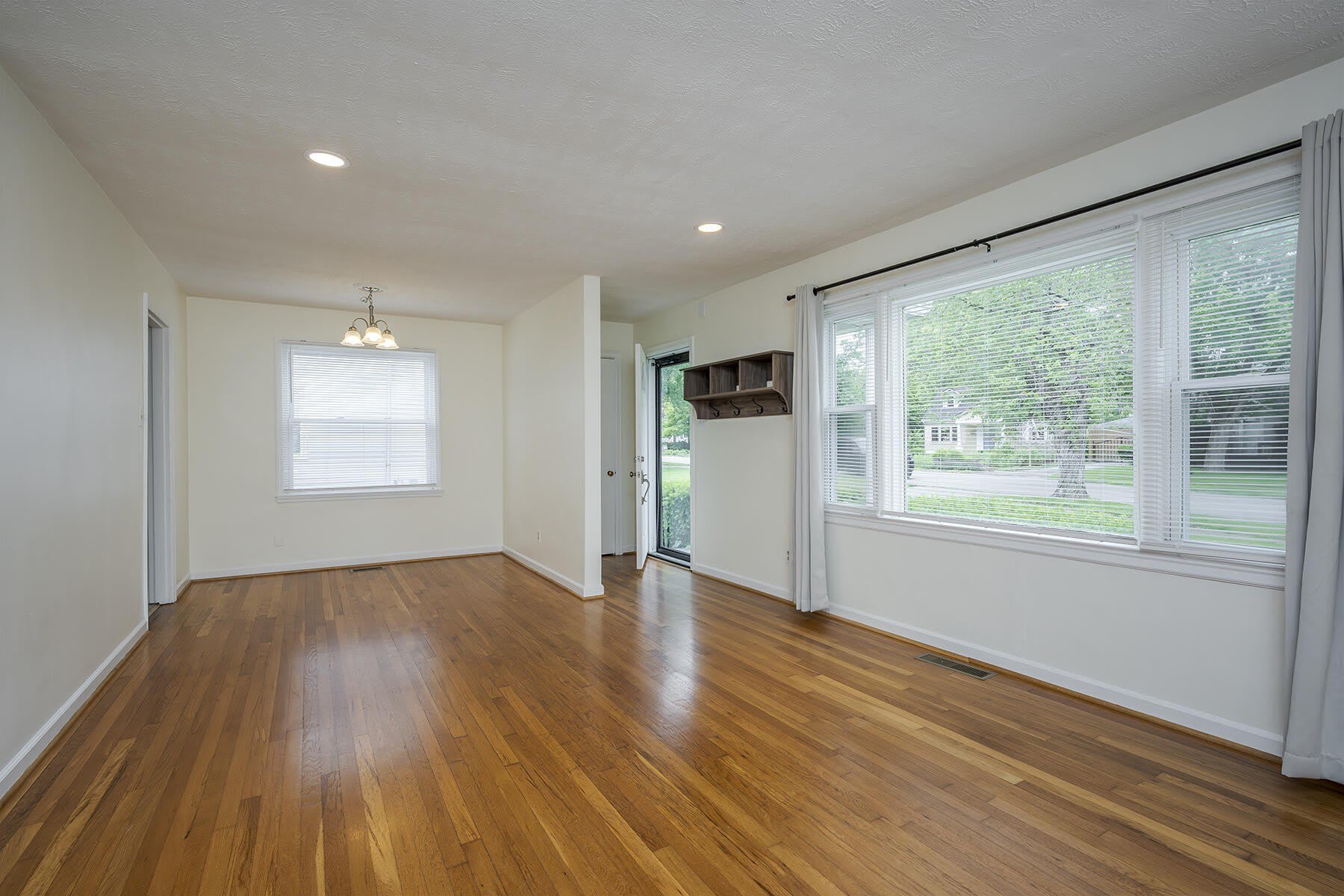 649 Mitchell Avenue – photo 4