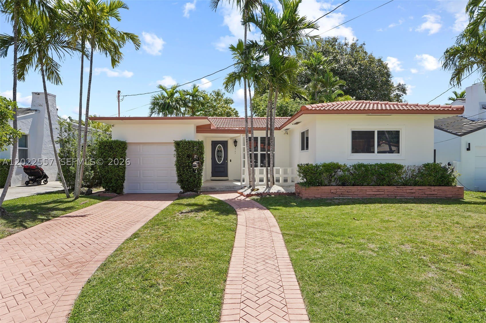 8927 Carlyle Ave – photo 1