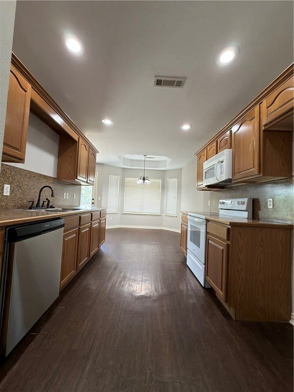 2330 Stonecrest Drive – photo 3