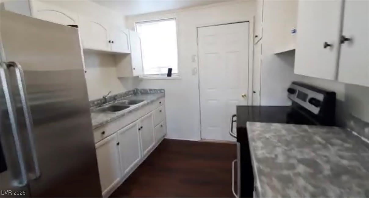 180 N Jones Street – photo 2