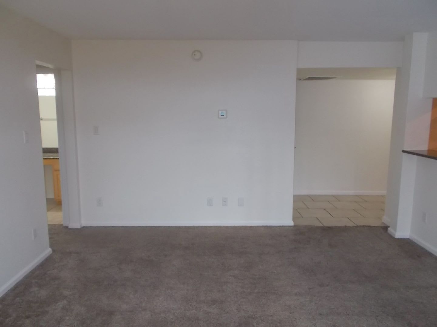Fabulous 1st Floor Condo with 1 Bedroom, 1 Bathroom and Den In LV Country Club! – photo 4