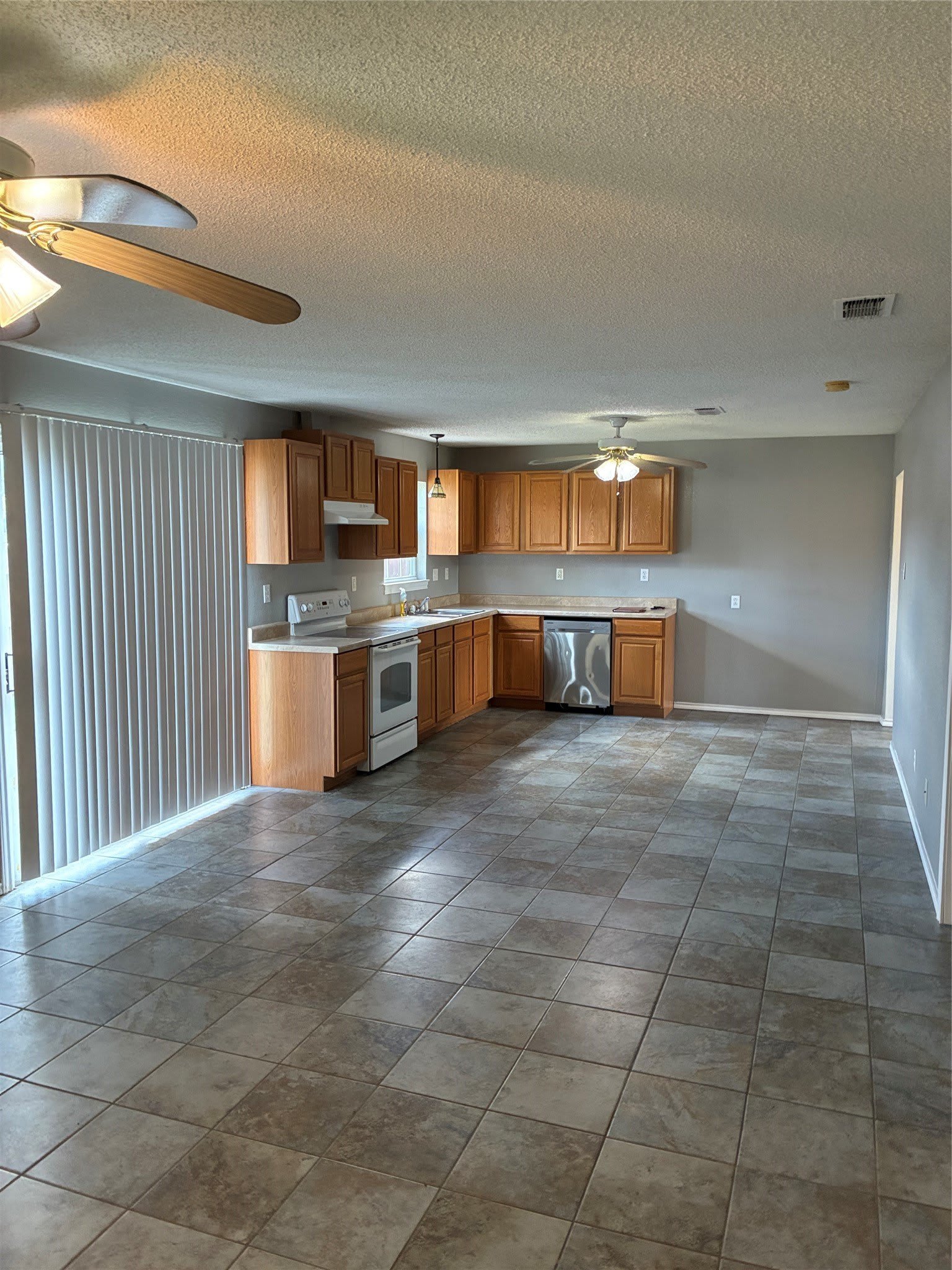 406 N Denny Street – photo 5