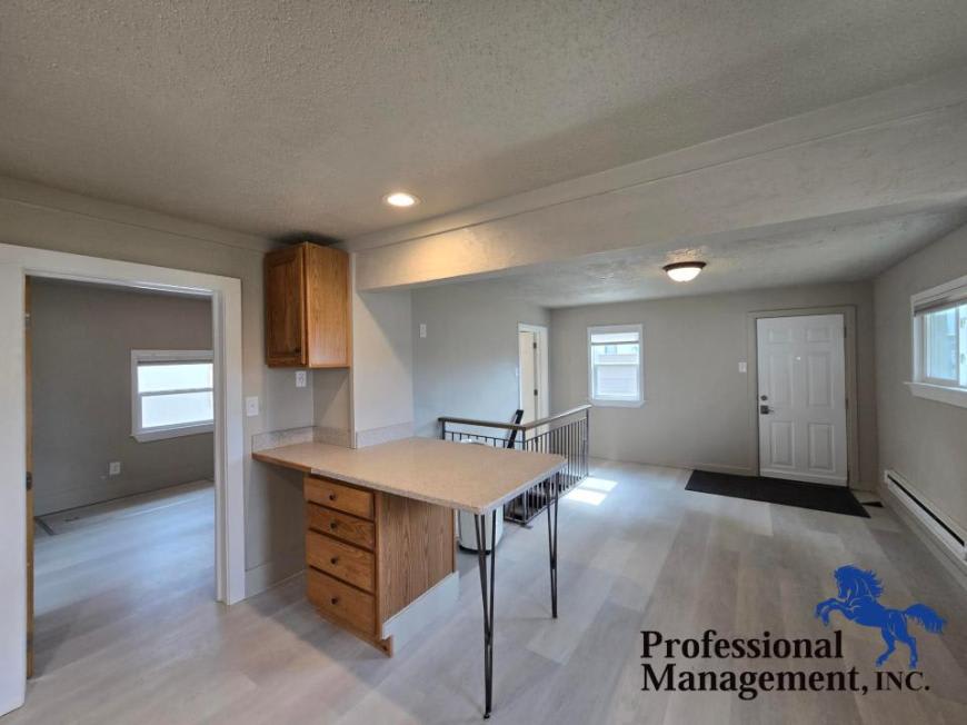 109 1/2 S 35th St – photo 4