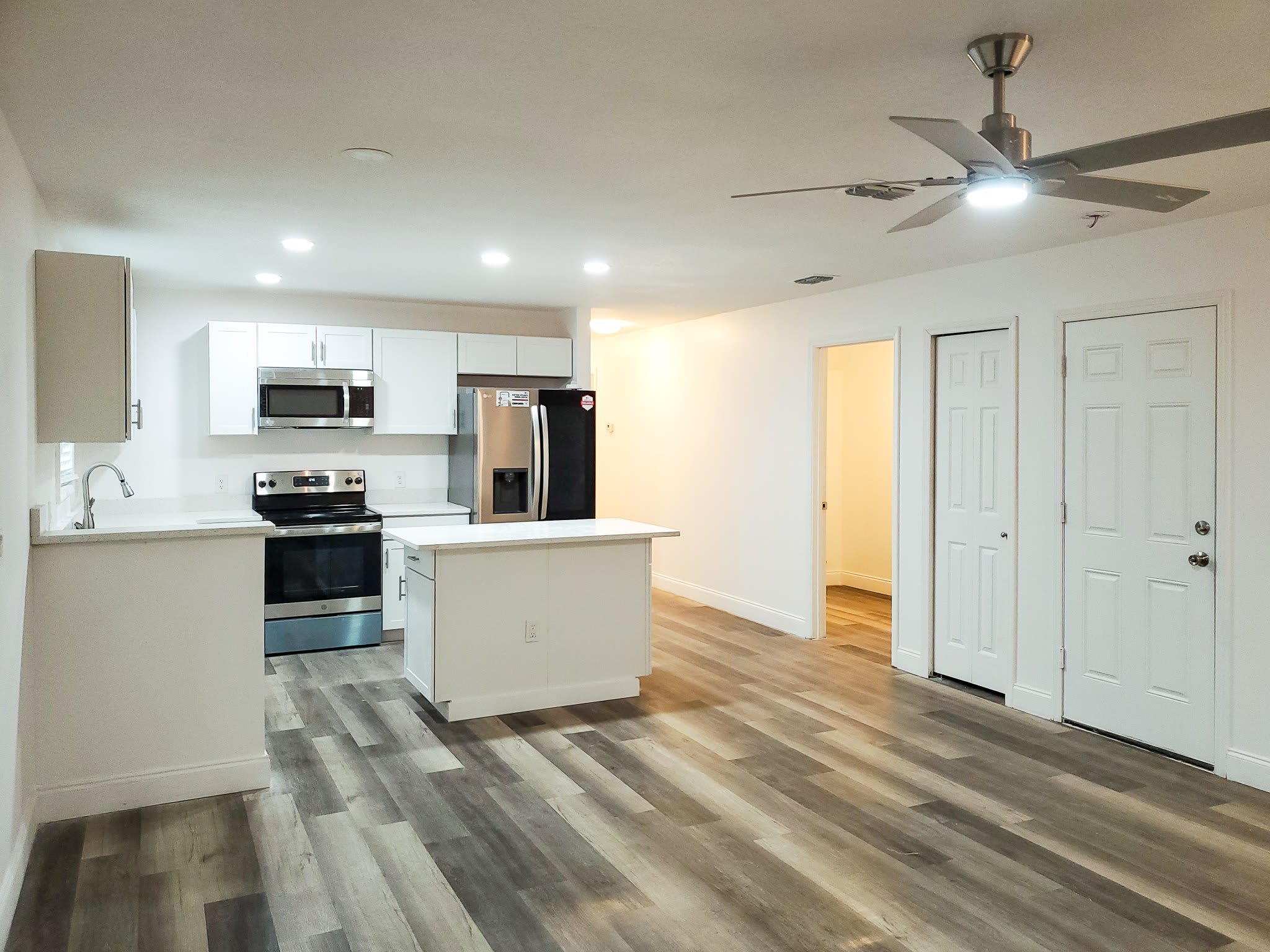 223 Monterey Boulevard – photo 5