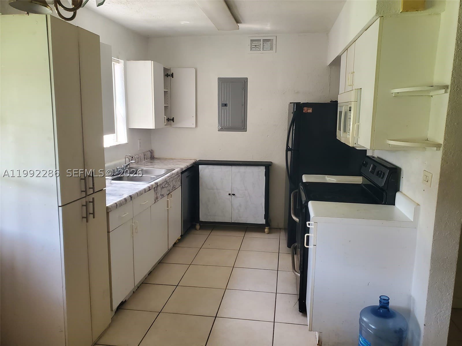 1810 N 62nd Ave – photo 4