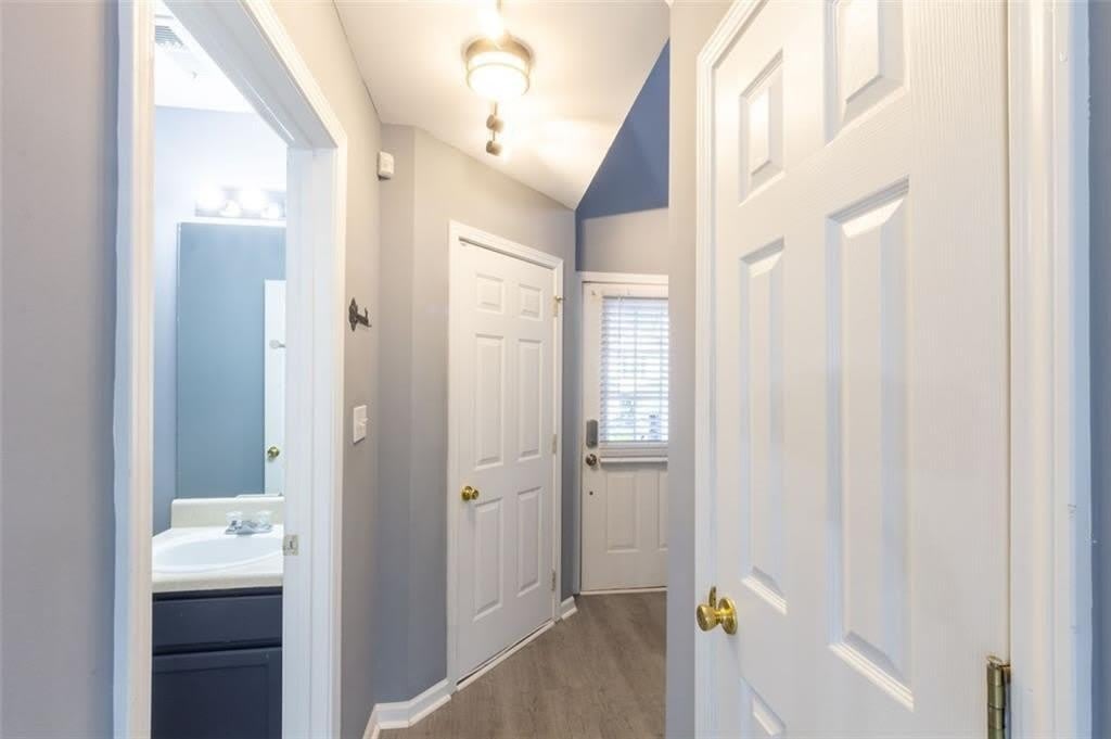 6726 Gallant Court Se – photo 4