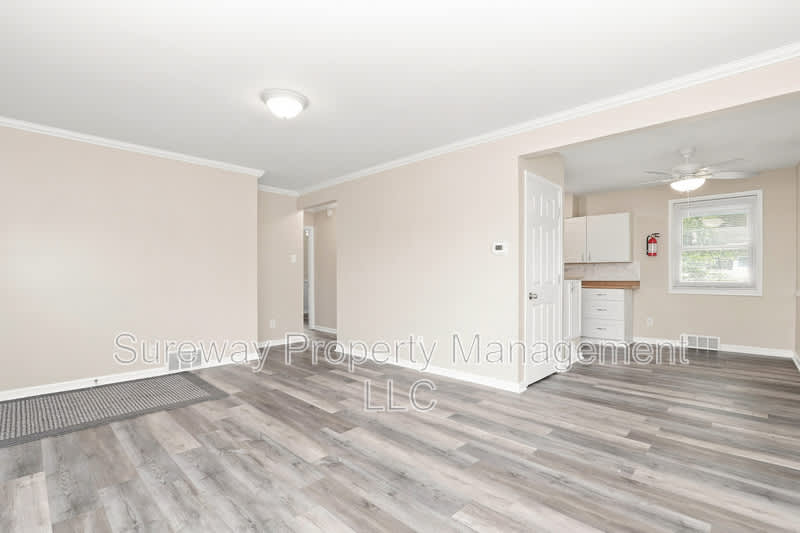 208 Knight Ave – photo 3