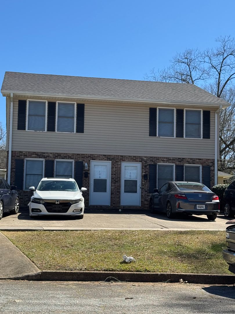 706 Ave D West Point GA 31833 – photo 1