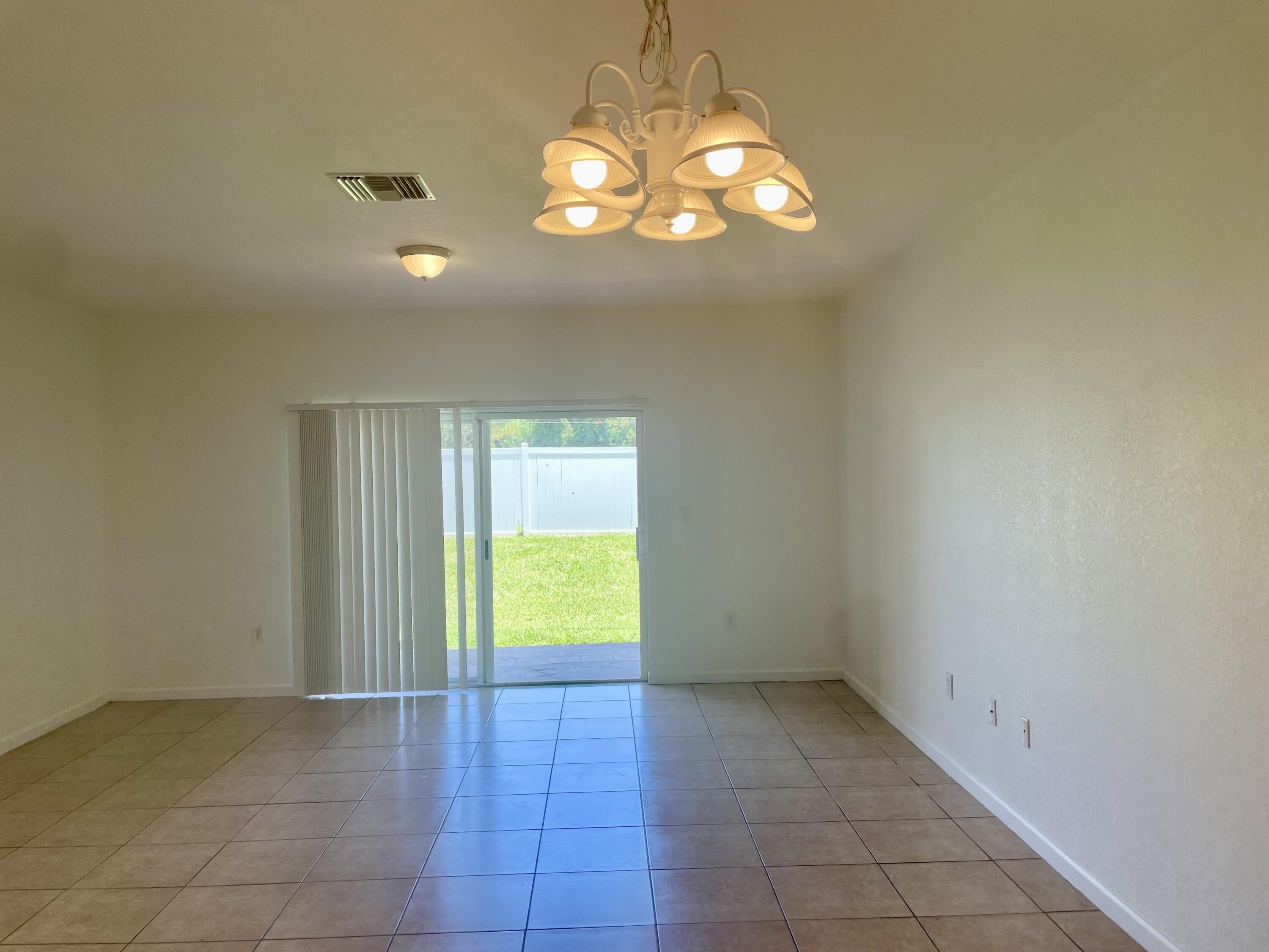 5187 SE Mariner Garden Circle – photo 5