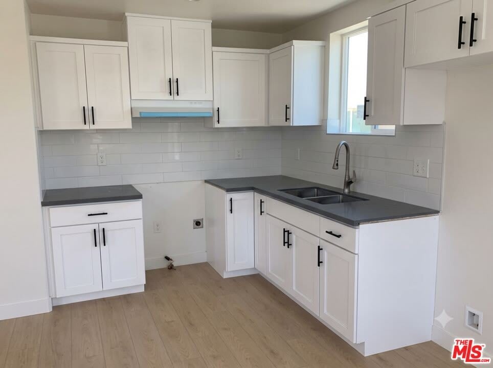 1243 1 2 W 41St Pl – photo 1