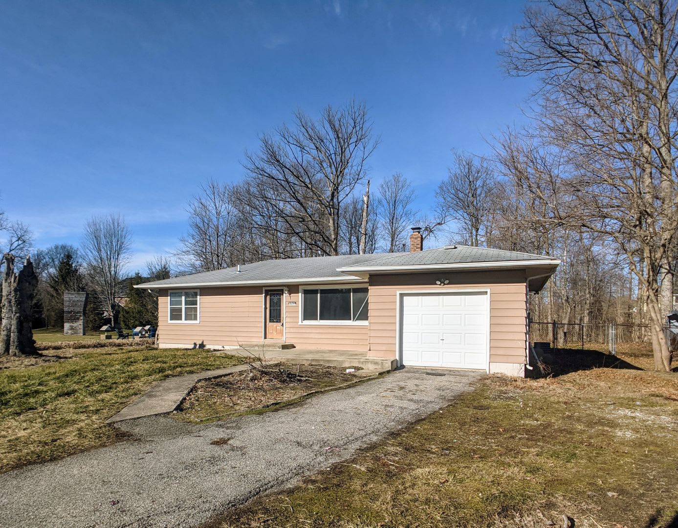 Adorable 3 bed 1 bath home in Greenwood! – photo 2