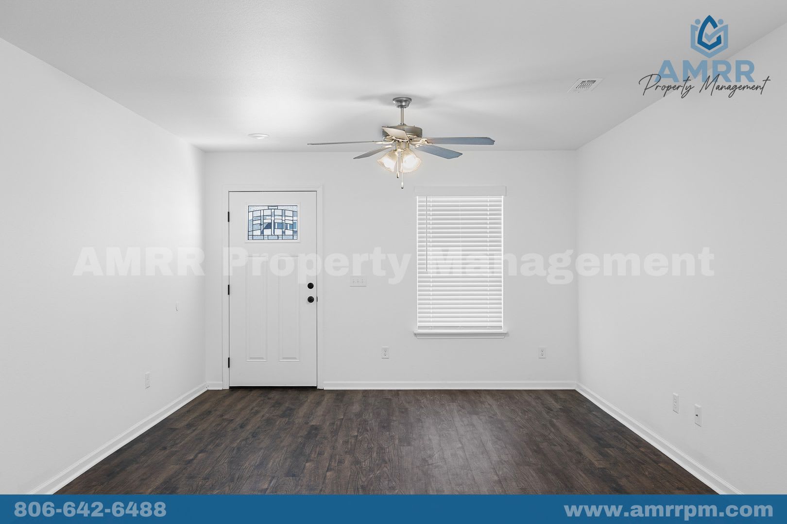 New 3 Bedroom Townhome! – photo 2