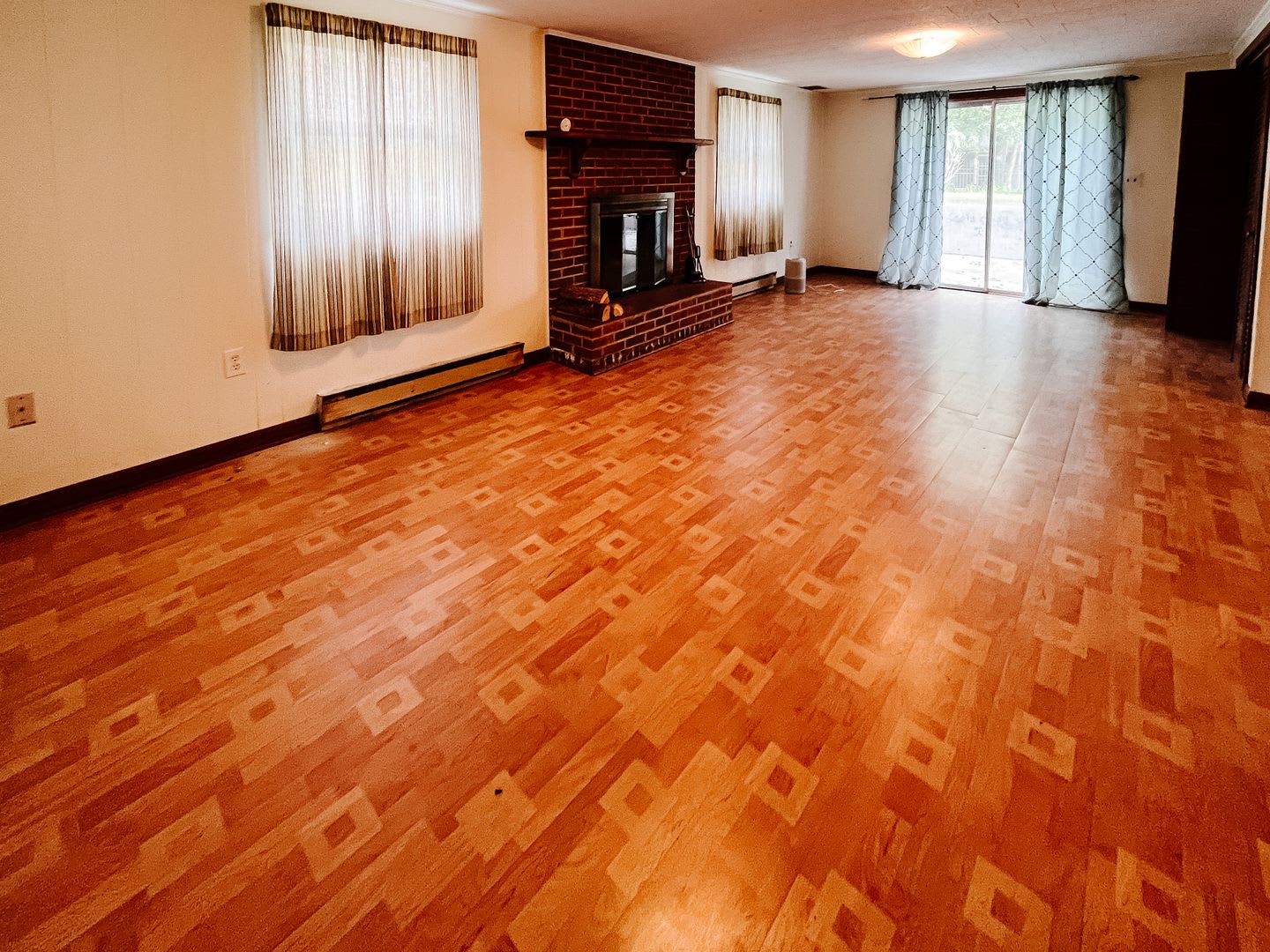 3 Bedroom, 2.5 Bath House in Hethwood w/ Pool access – photo 2
